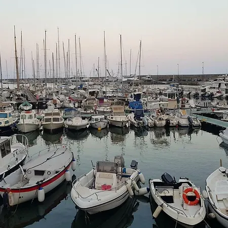 La Casa Di Ulisse 008055- Lt0806 Daire