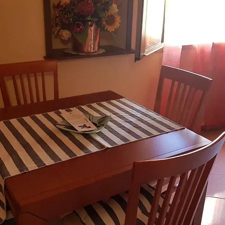 La Casa Di Ulisse 008055- Lt0806 Apartment